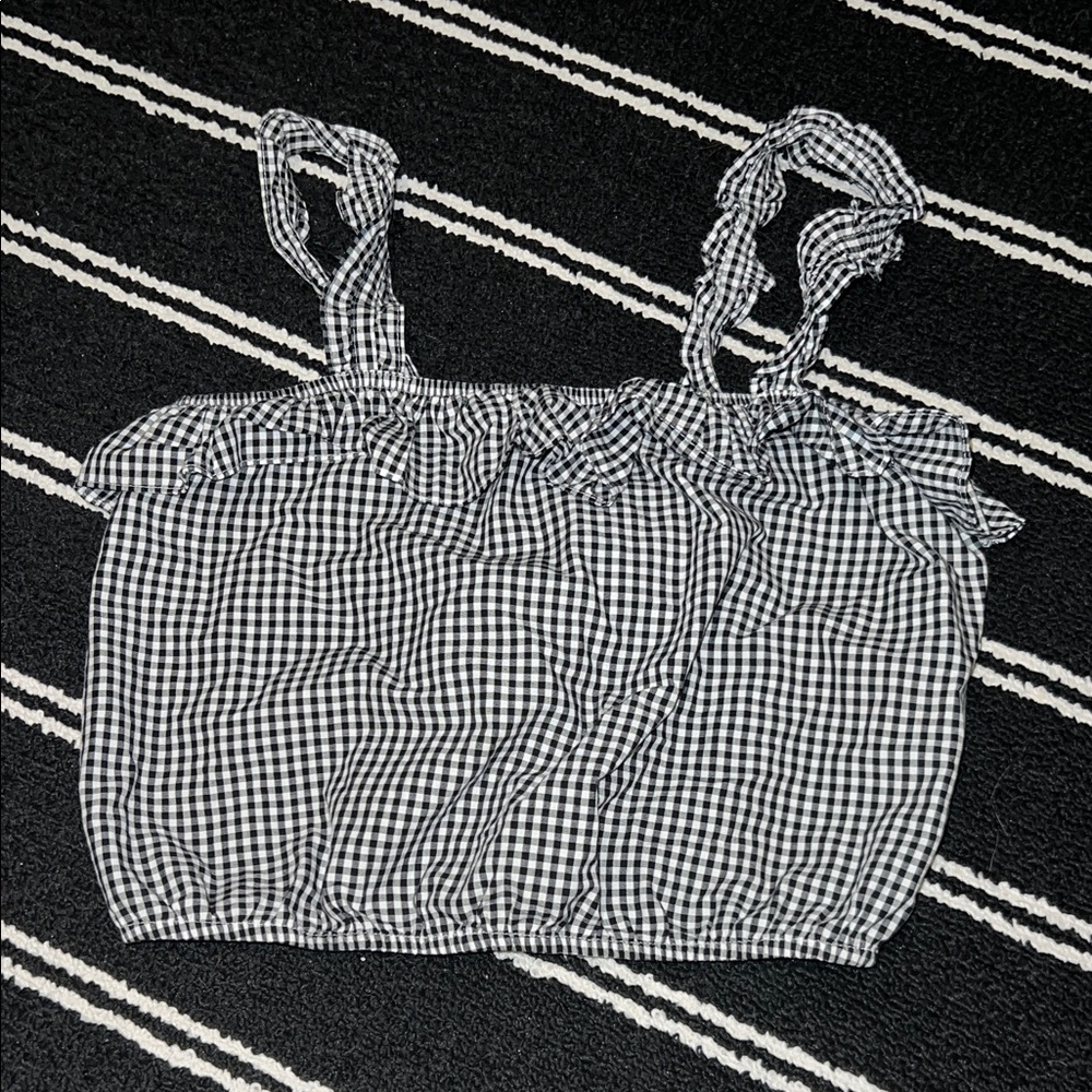 American Eagle Black and White Gingham Ruffle Cropped Top